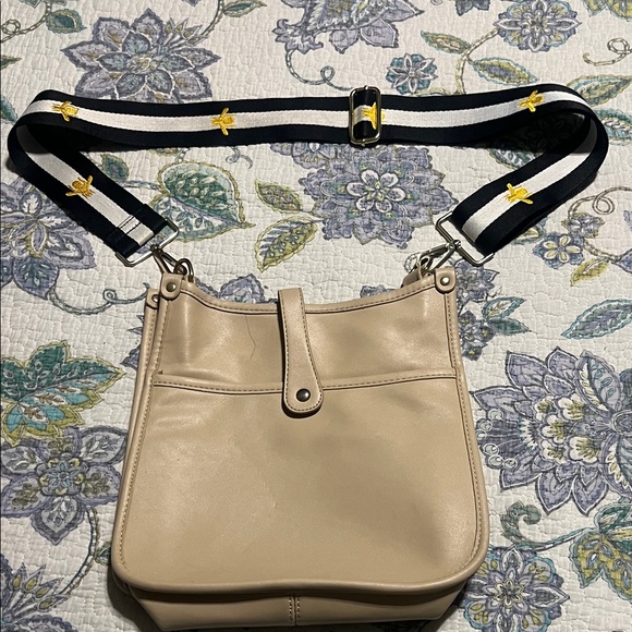 Handbags - Stylish Cream Shoulder Bag